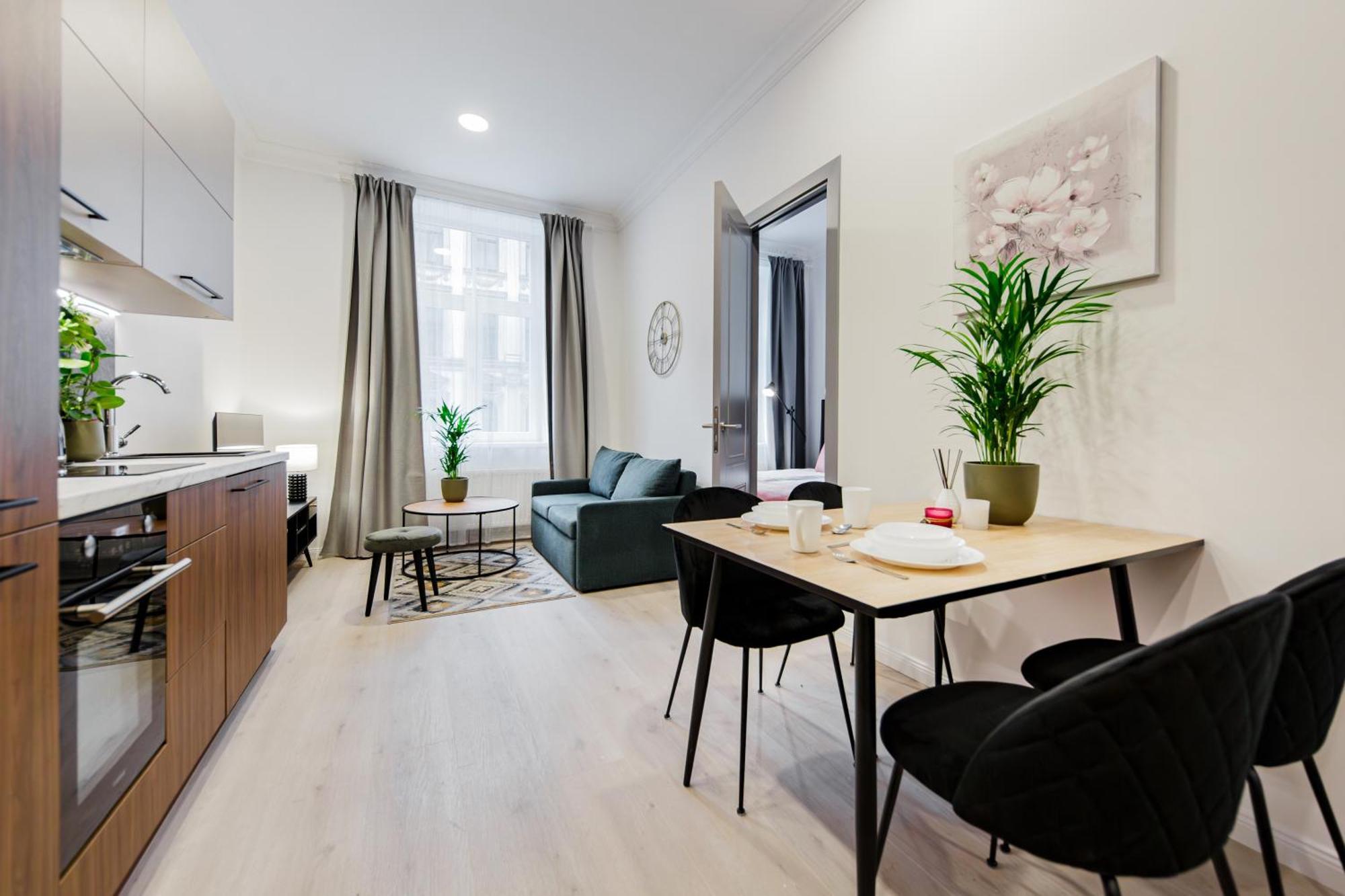 Rigaapartment Elizabetes 22 Self-Service Aparthotel Buitenkant foto