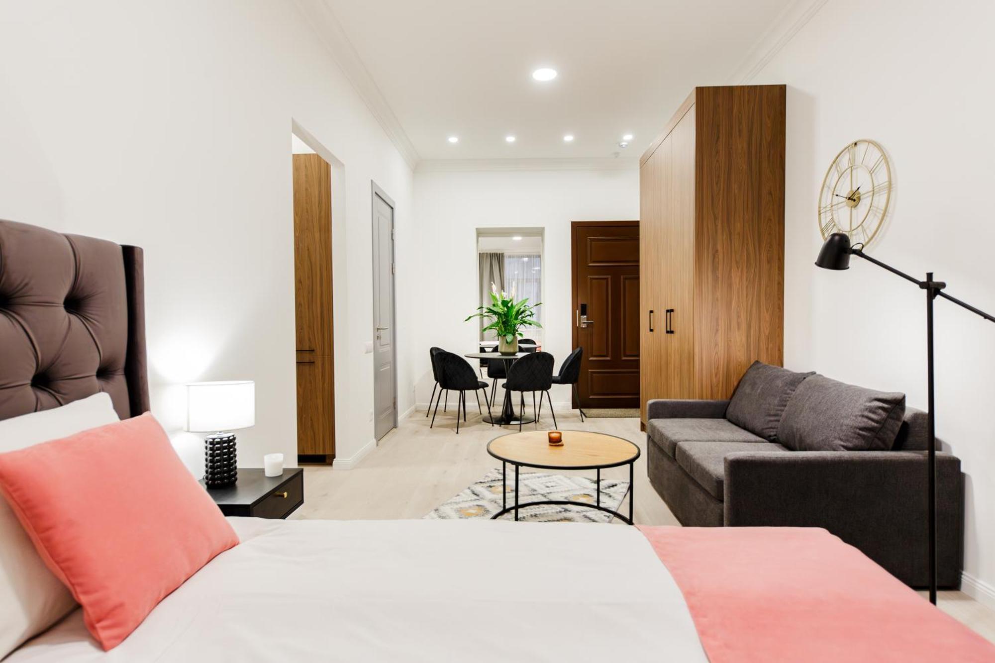 Rigaapartment Elizabetes 22 Self-Service Aparthotel Buitenkant foto