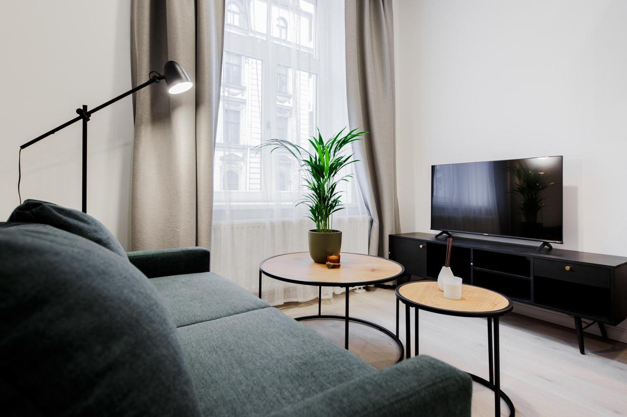 Rigaapartment Elizabetes 22 Self-Service Aparthotel Buitenkant foto